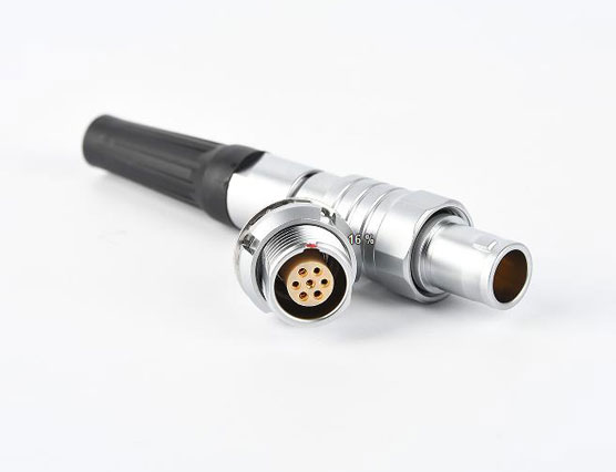 什么是推拉自鎖連接器？